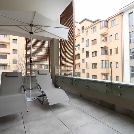 Amazing Brand New 2 Upper Scale With Gym Close To Metro Апартаменты Милан