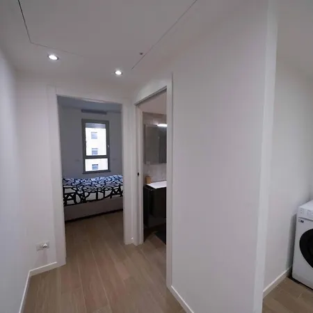 Lejlighed Amazing Brand New 2 Upper Scale With Gym Close To Metro